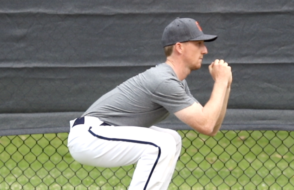 Scrrening Hips Squat Pic - Performance Plus